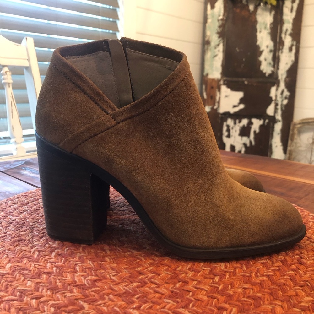 Lucky Brand Tan Suede Ankle Boots